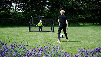 Träna utomhus med EXIT Toys