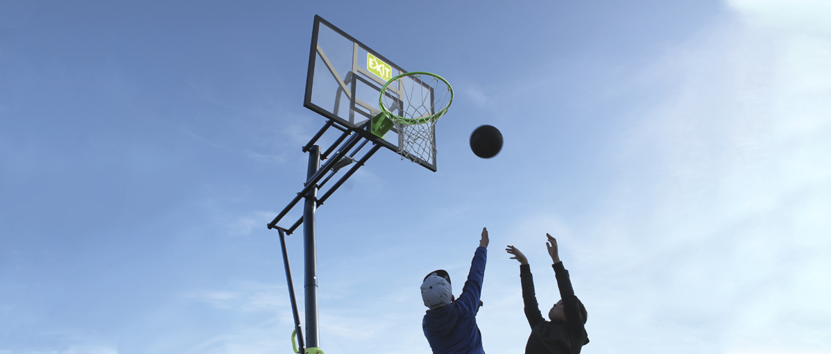 What are the differences between the basketball systems from EXIT Toys?