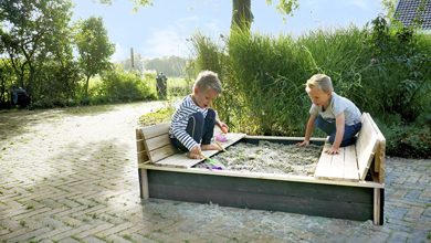 Six fun and play ideas for in your sandpit