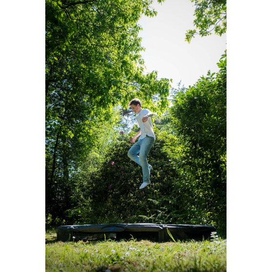 EXIT Silhouette nedgrävd sport-studsmatta ø244cm - svart