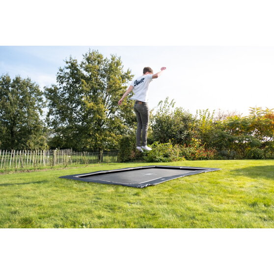EXIT InTerra sport-marktrampolin 244x366cm - svart