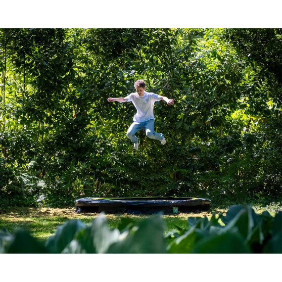 EXIT Silhouette nedgrävd sport-studsmatta ø244cm - svart