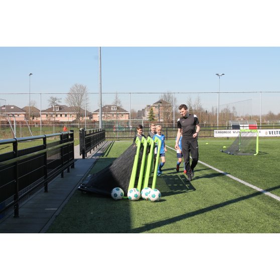 41.20.10.00-exit-gio-steel-football-goal-300x100cm-green-black-6