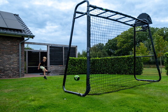 Tv&aring; nya utf&ouml;randen: kompakt 205 och rymlig 305, b&aring;da modul&auml;ra och stabila.